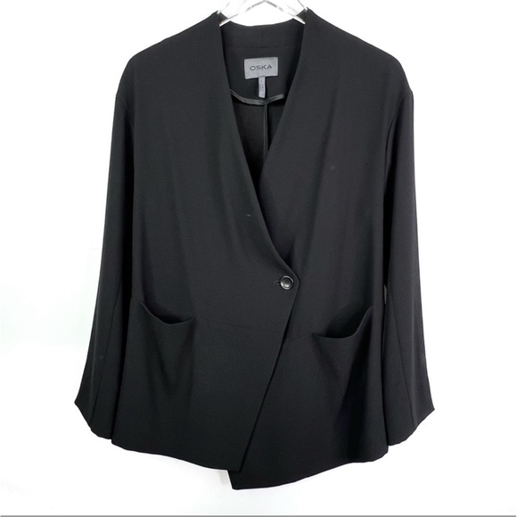 OSKA Renja Jacket Black Asymmetrical Blazer
Draped Single Button VNeck w pockets - Picture 3 of 8
